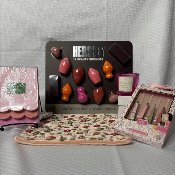 Self Care in Pink Bundle 5 Pieces - Picture 2 of 8